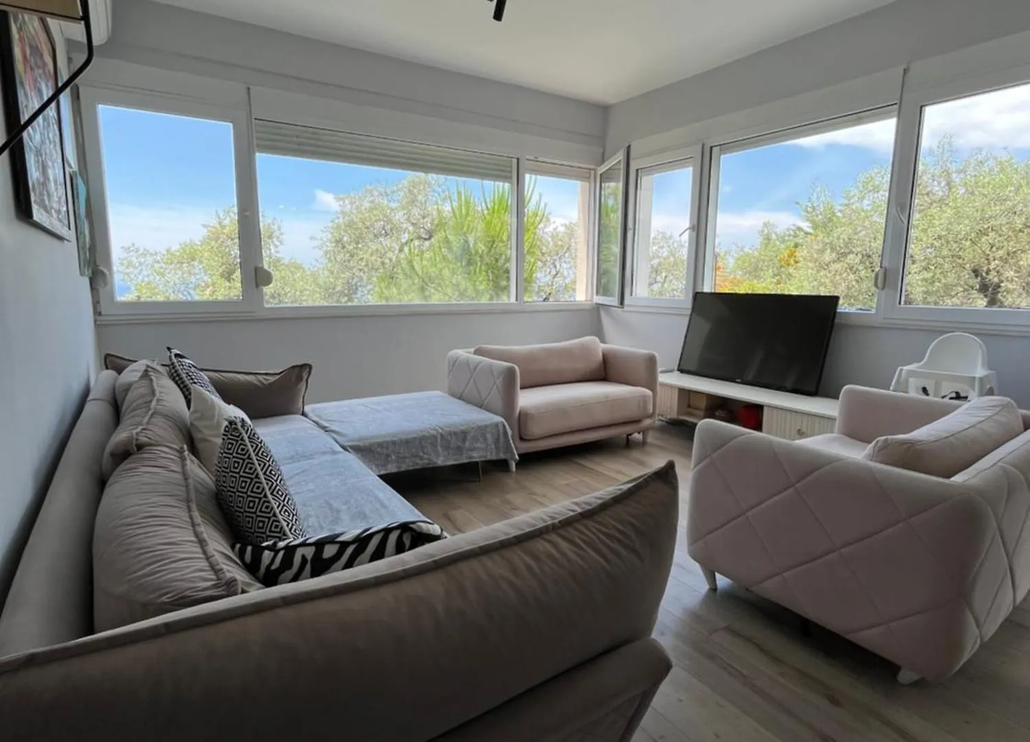 The Olives Terrace Residences Dhërmi 公寓式酒店