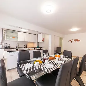 m-martin-tomas-guesthouse.hotelaalgarve.com/